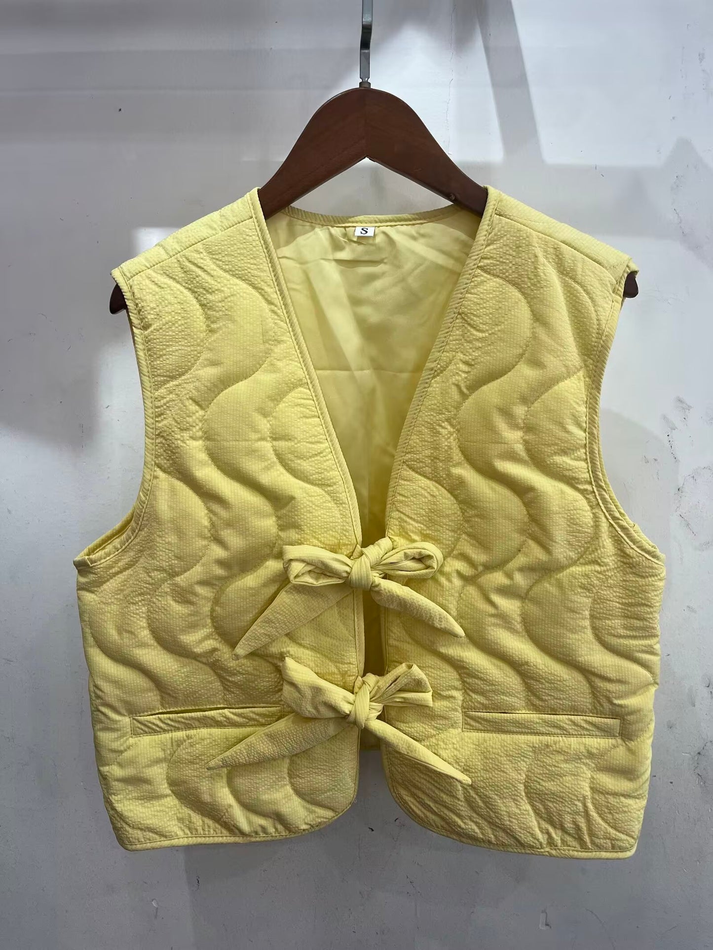 Ladies' 2025 New Fashion Bow Decoration Loose V-neck Warm Cotton Vest