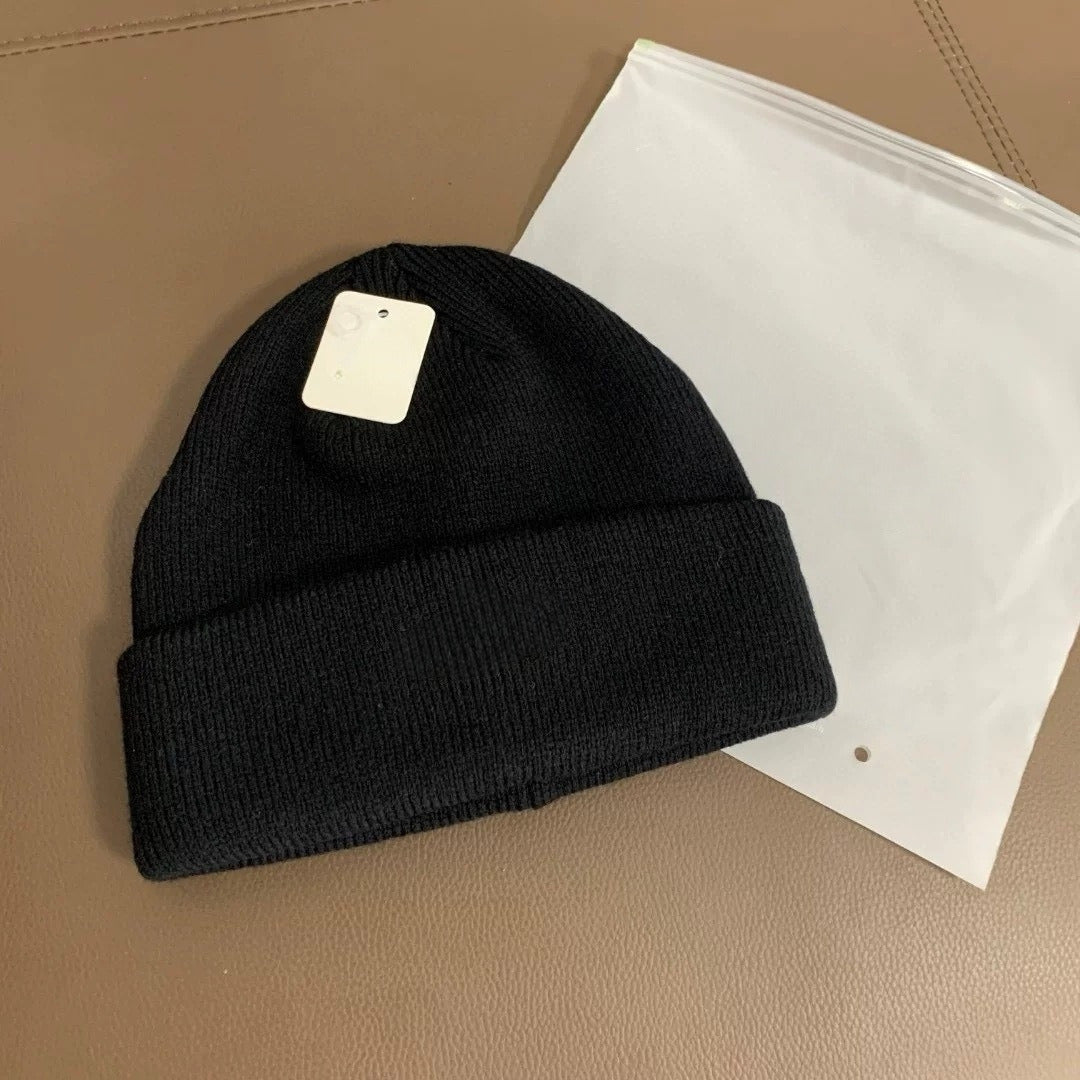 Joker padded warm windproof wool hat in autumn and winter.