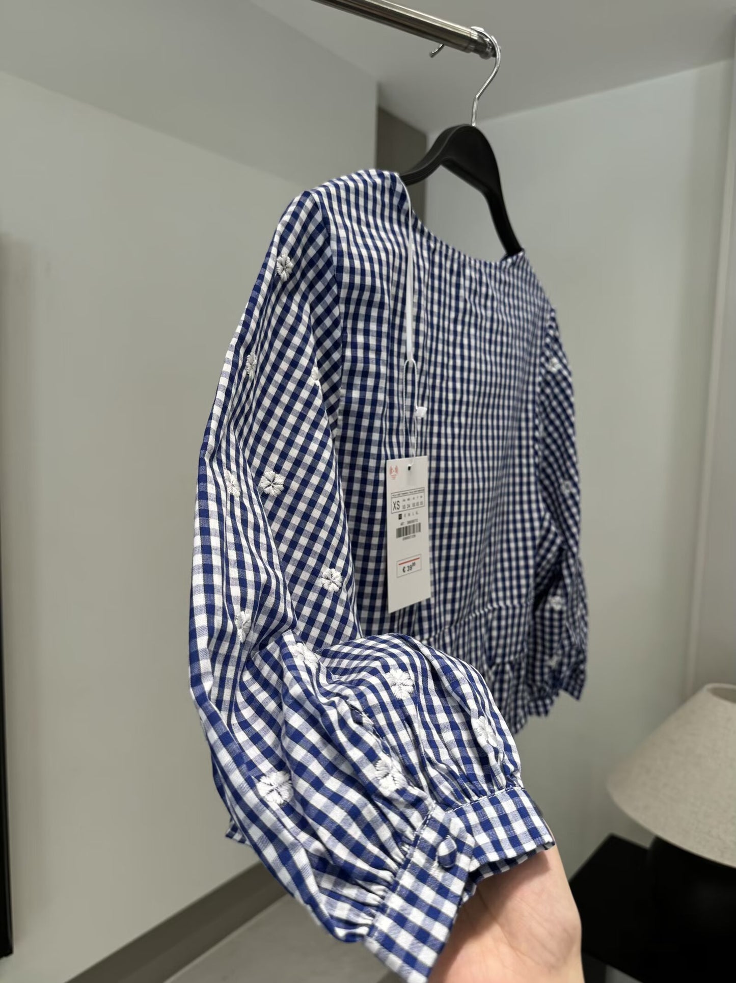 Women's new fashion short sleeved embroidered V-neck plaid top