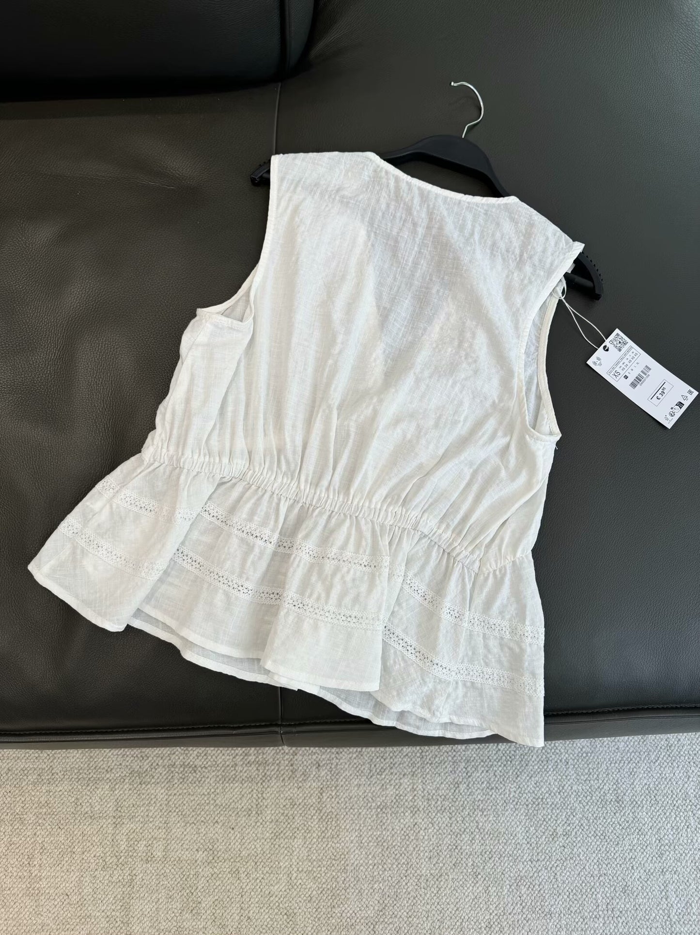 Women's 2025 chic fashion sleeveless straight lace top