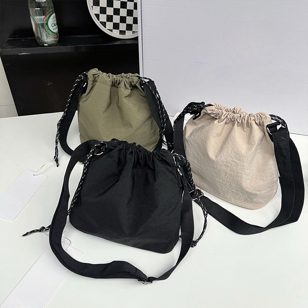 LU New Leisure Shoulder Slung Adjustable Speed Dry Waterproof Small Bag. (Upper Width: 24.5cm Lower Width: 20.5cm Height: 19.5cm)