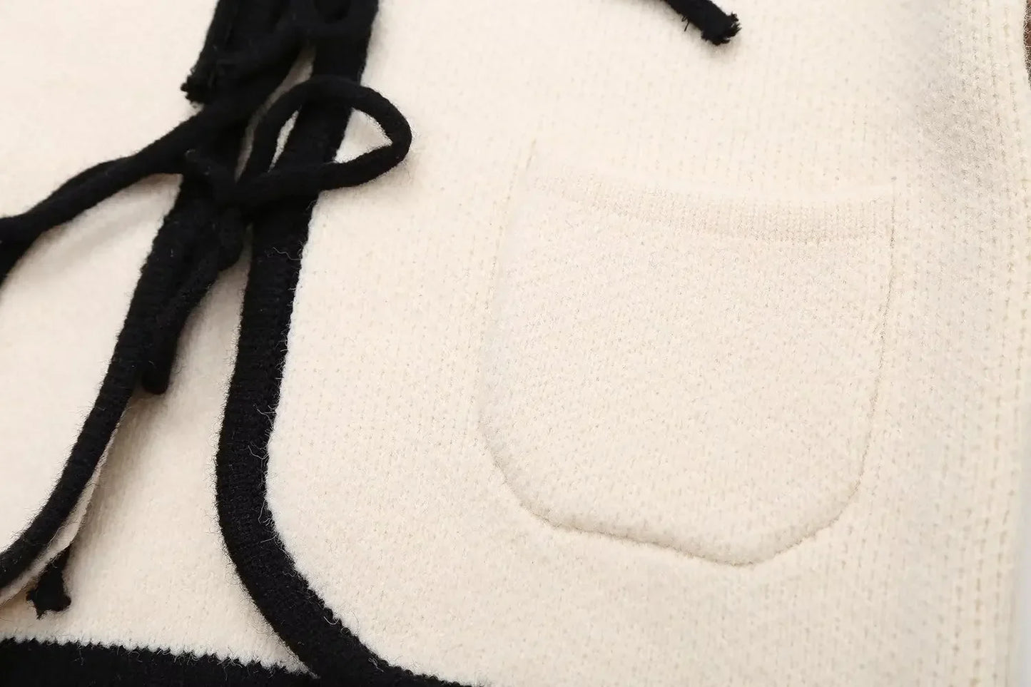 Women's 2024 new fashion pocket decoration casual short O Neck knitted coat retro long sleeved lace up women's coat chic top