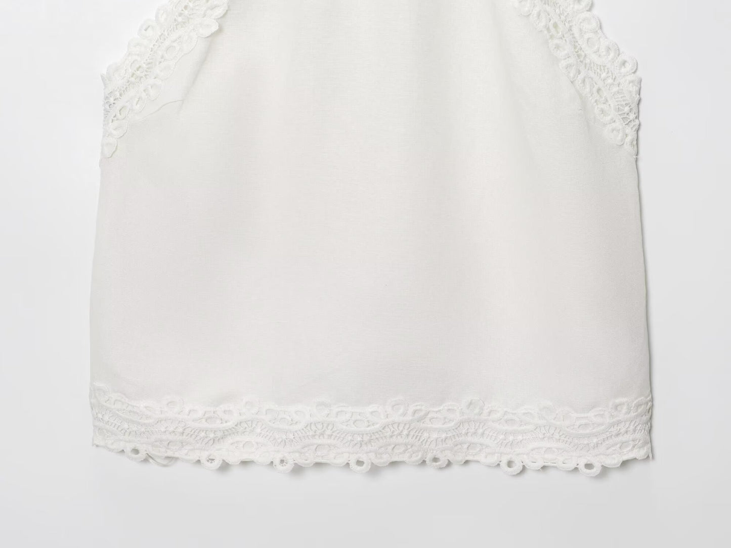 2025 Women's new sleeveless crochet stitch Split hanging neck top