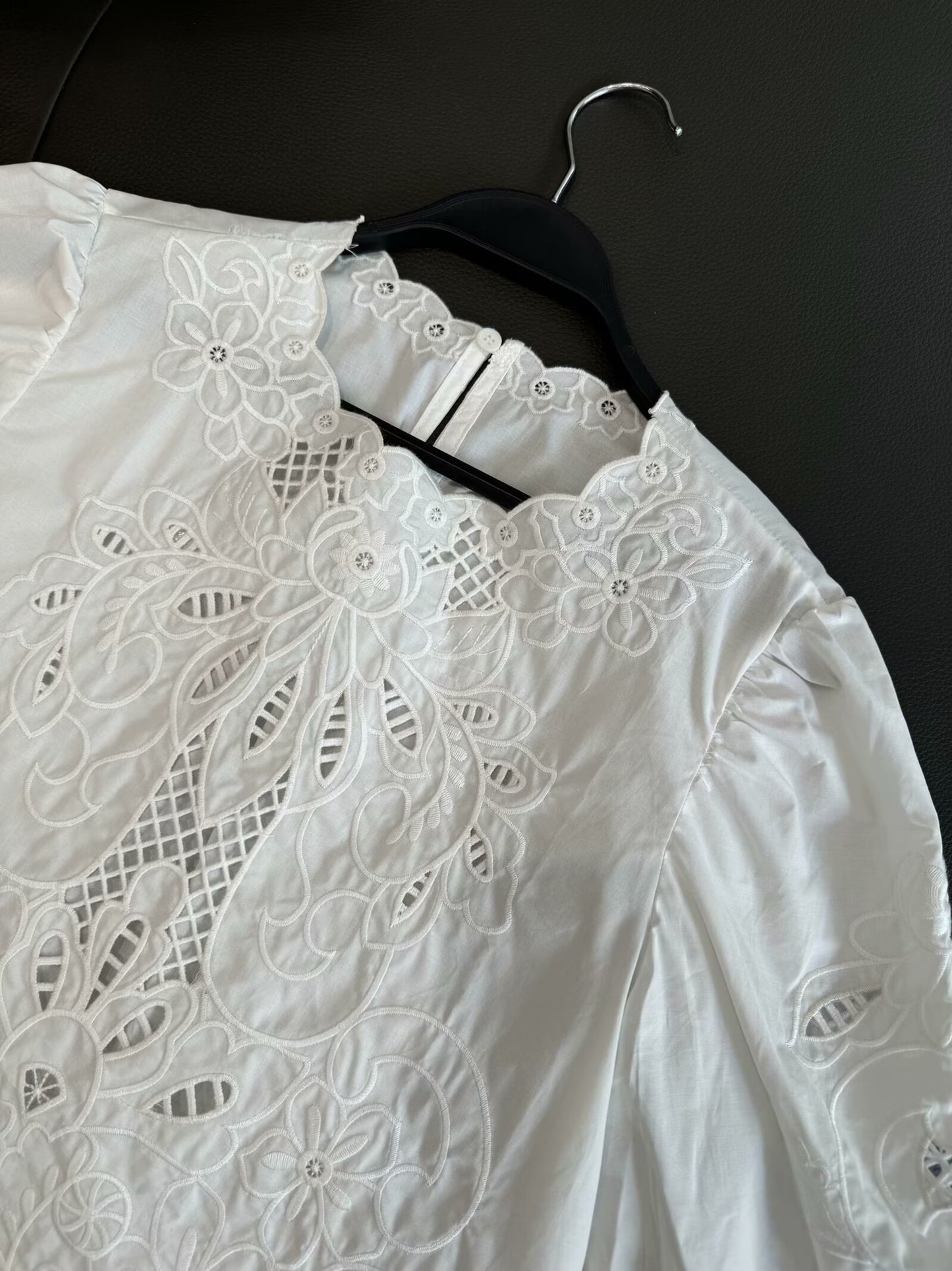 Women's Summer Fashion Short Round Neck Flower Embroidered Shirt