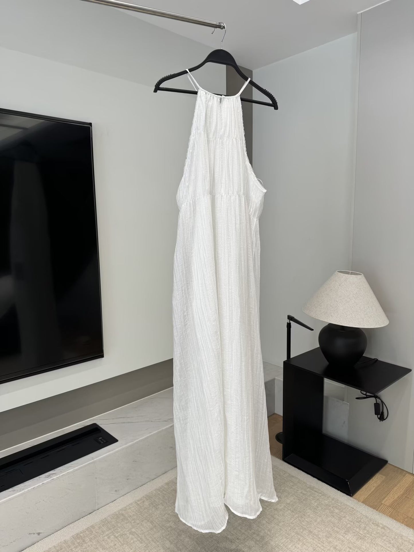 Women's 2025 chic fashion texture hanging neck dress retro sleeveless women's dress