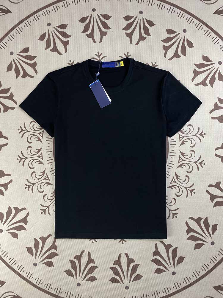 Men and Women with The Same New Fashion Joker Casual Cotton T-shirt with Short Sleeves and Round Neck.