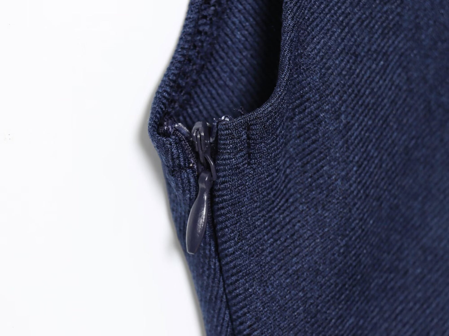 Women's 2025 new fashion pleated V-neck Twill Midi dress