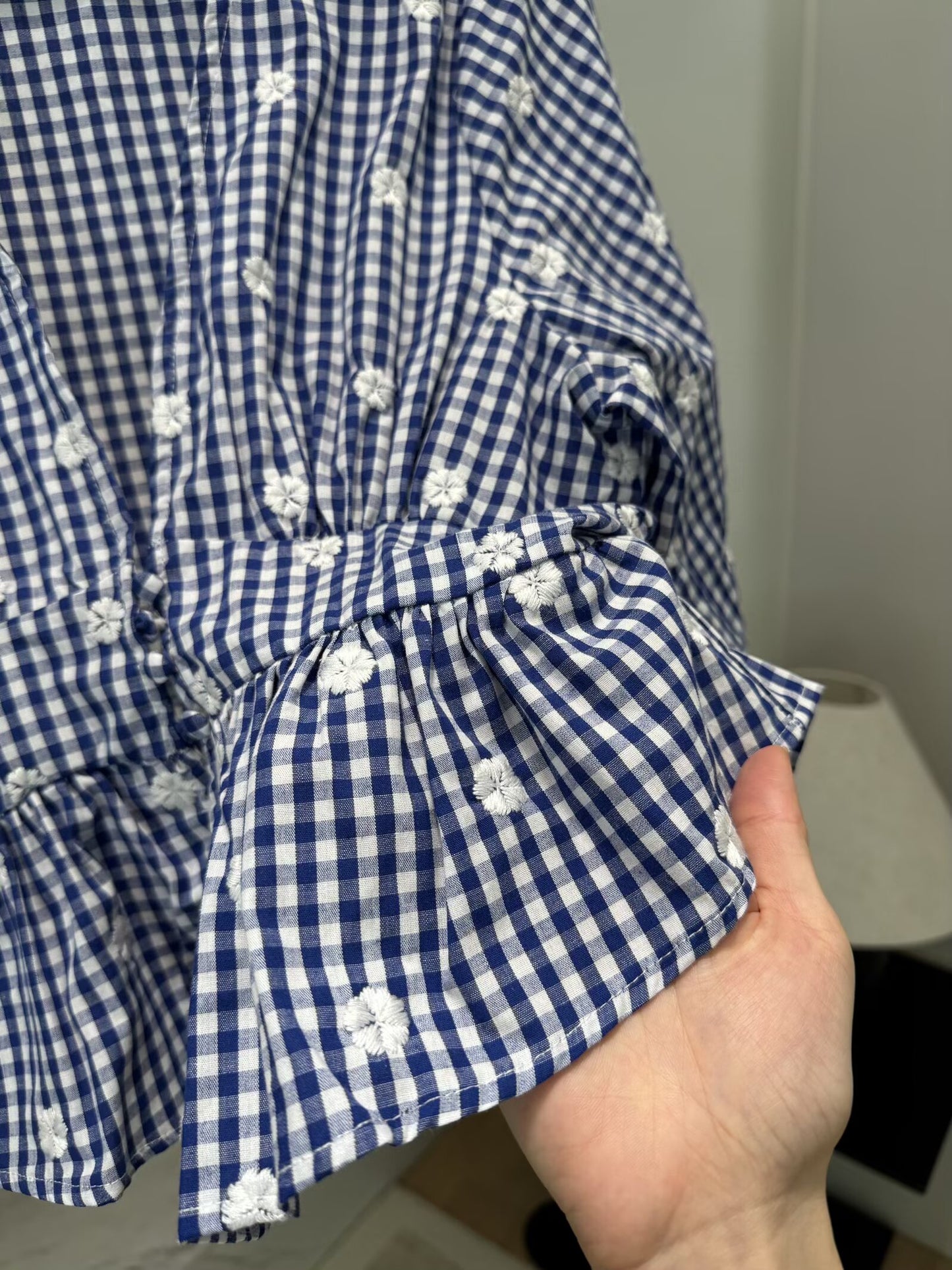 Women's new fashion short sleeved embroidered V-neck plaid top