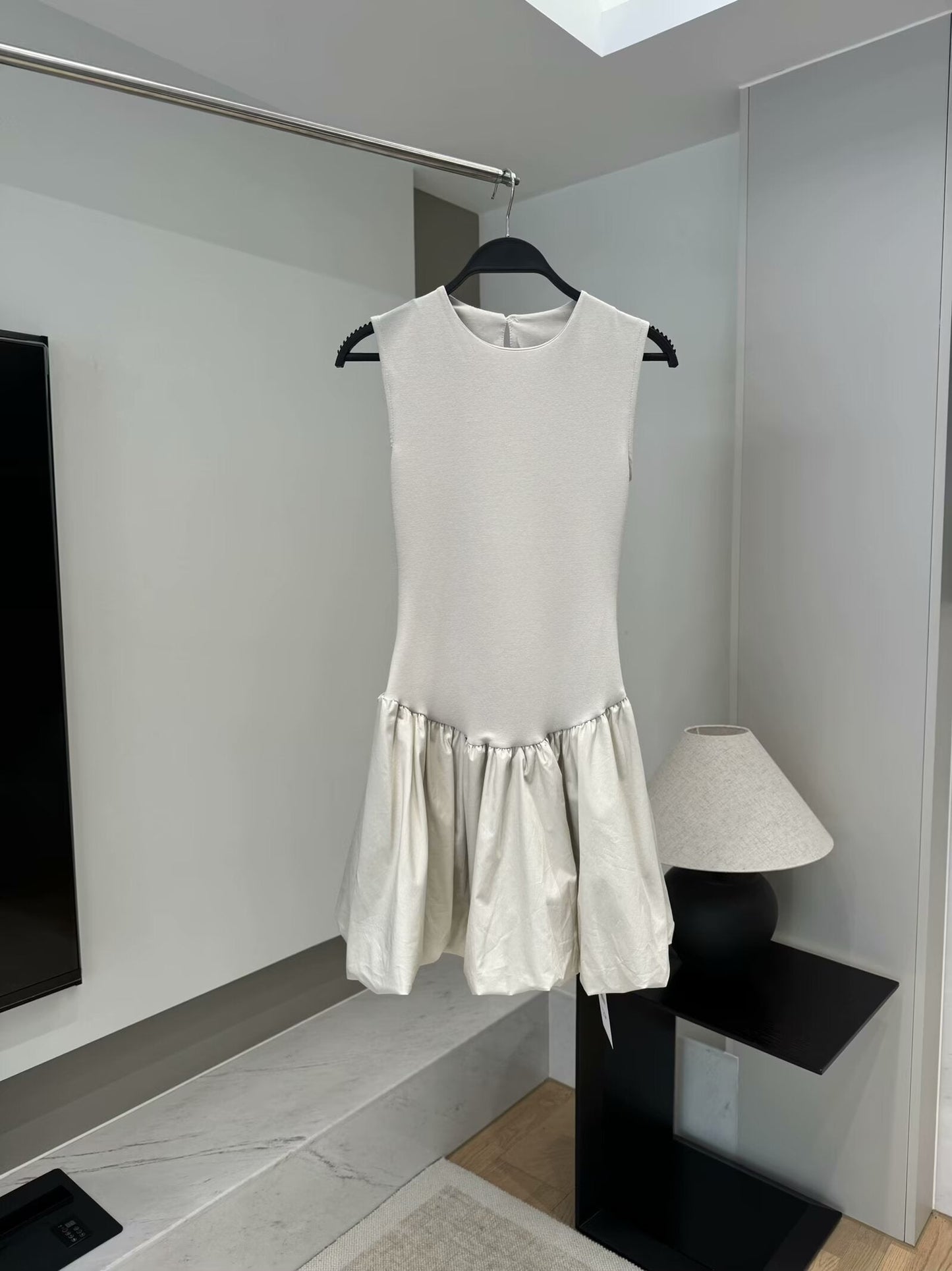 Women's 2025 chic fashion double-sided fabric stitching dress retro sleeveless women's dress 