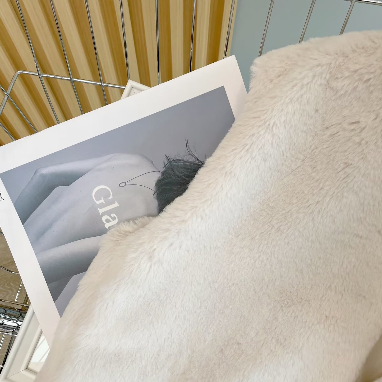 Women's artificial fur effect high neck hooded sleeveless vest