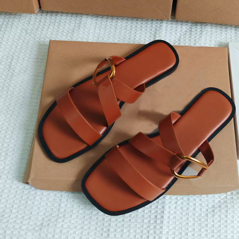 Women's New Fashion, Leisure, Joker Gold Decoration, Flat Bottom, Comfortable, Wearing Flat Slippers and Slippers.