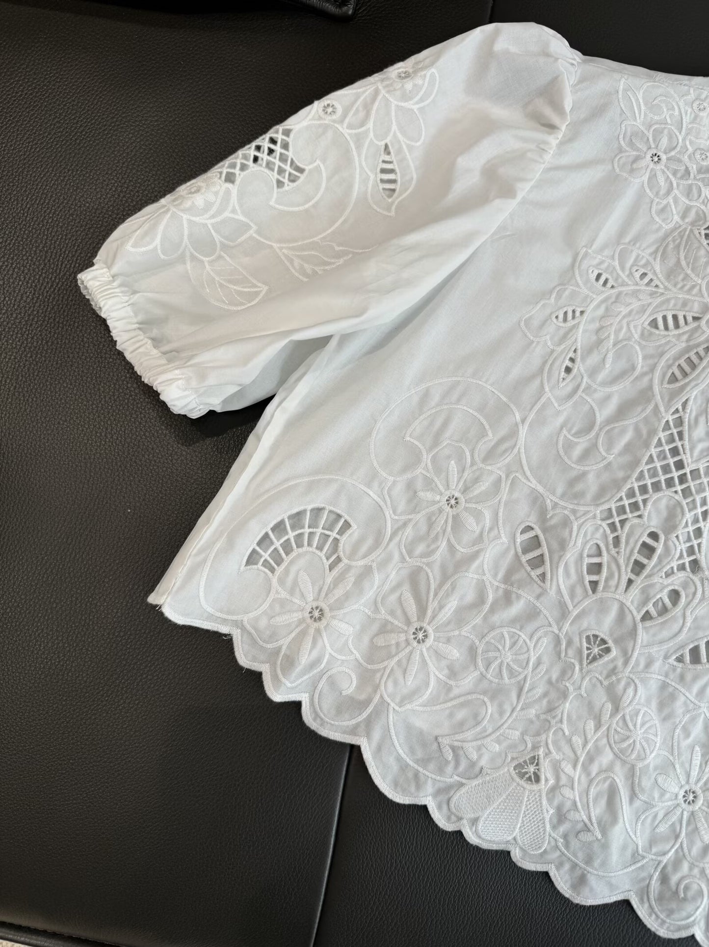 Women's Summer Fashion Short Round Neck Flower Embroidered Shirt