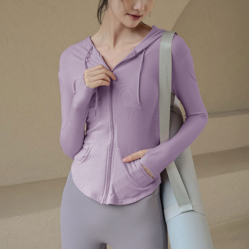 Women's new sports and leisure tops women's quick-drying sunscreen hooded fitness coat slim and comfortable long-sleeved yoga clothes. 