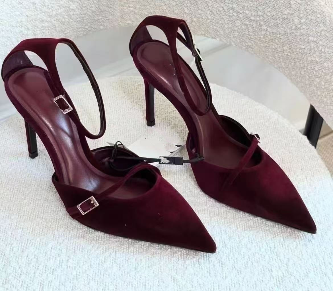 Women's New Fashion Joker Patent Leather Pointed Baotou Empty Shallow T-string High Heels.