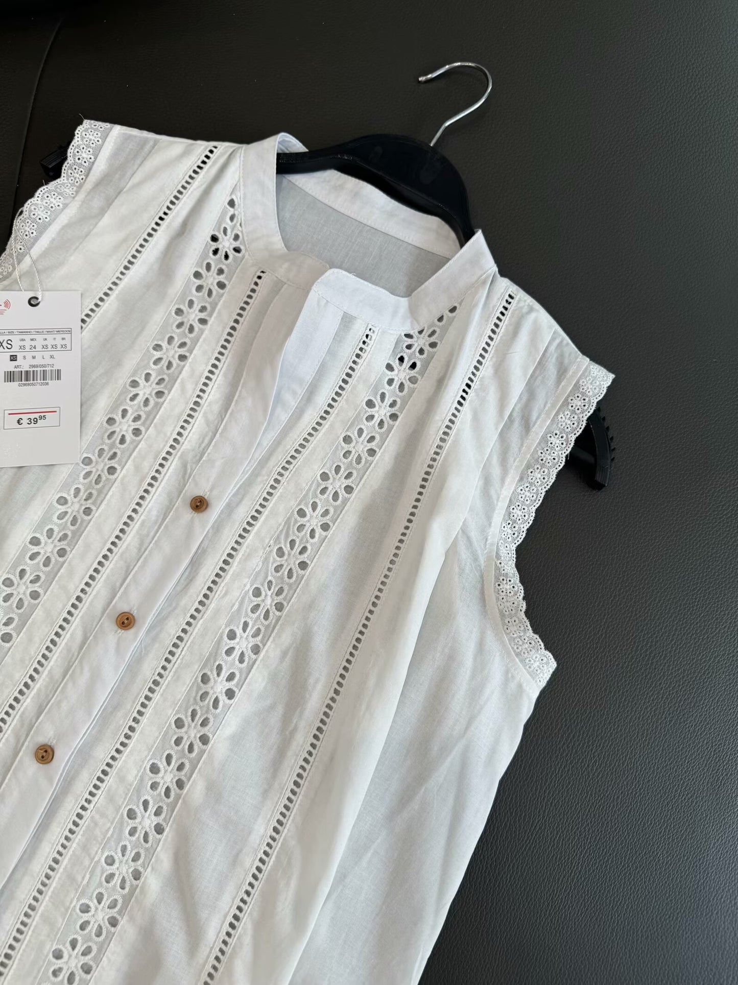 Women's new fashion sleeveless single breasted vertical lace top