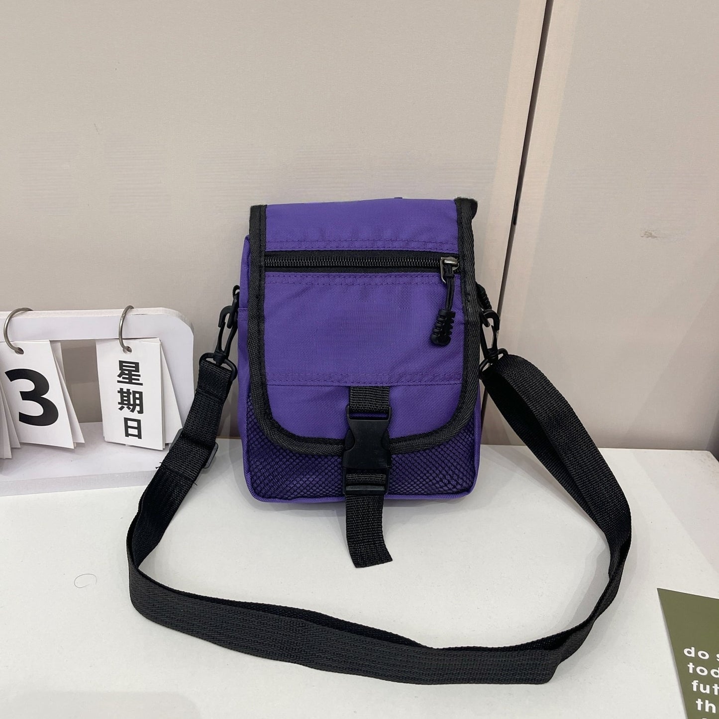 Men's and Women's Leisure Joker Sports Mobile Phone Bag with Adjustable Shoulder Strap Canvas Messenger Bag