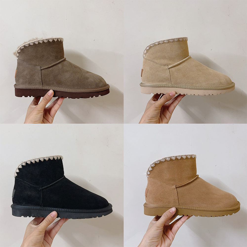 New winter knitted wool shoes snow boots have a shoe box