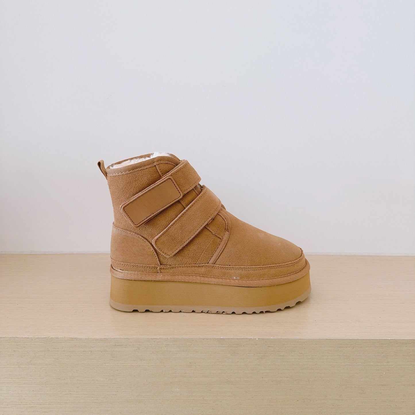 Women's New Winter Warm Double hook and loop Snow Boots have a shoe box