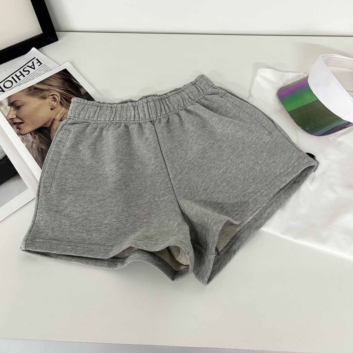 Women's 2025 New Fashion Joker Slim Elastic Waist Yoga Shorts