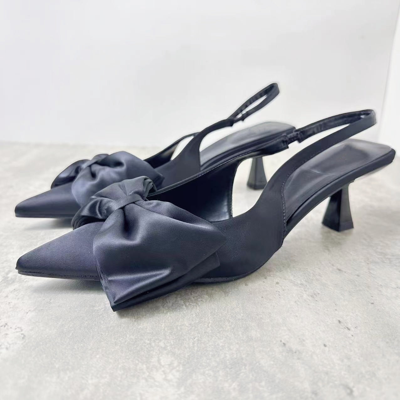 Women's New Fashion Joker BlackBowKnot French Sexy Strapless High Heels Pointy Shoes Stilettos.