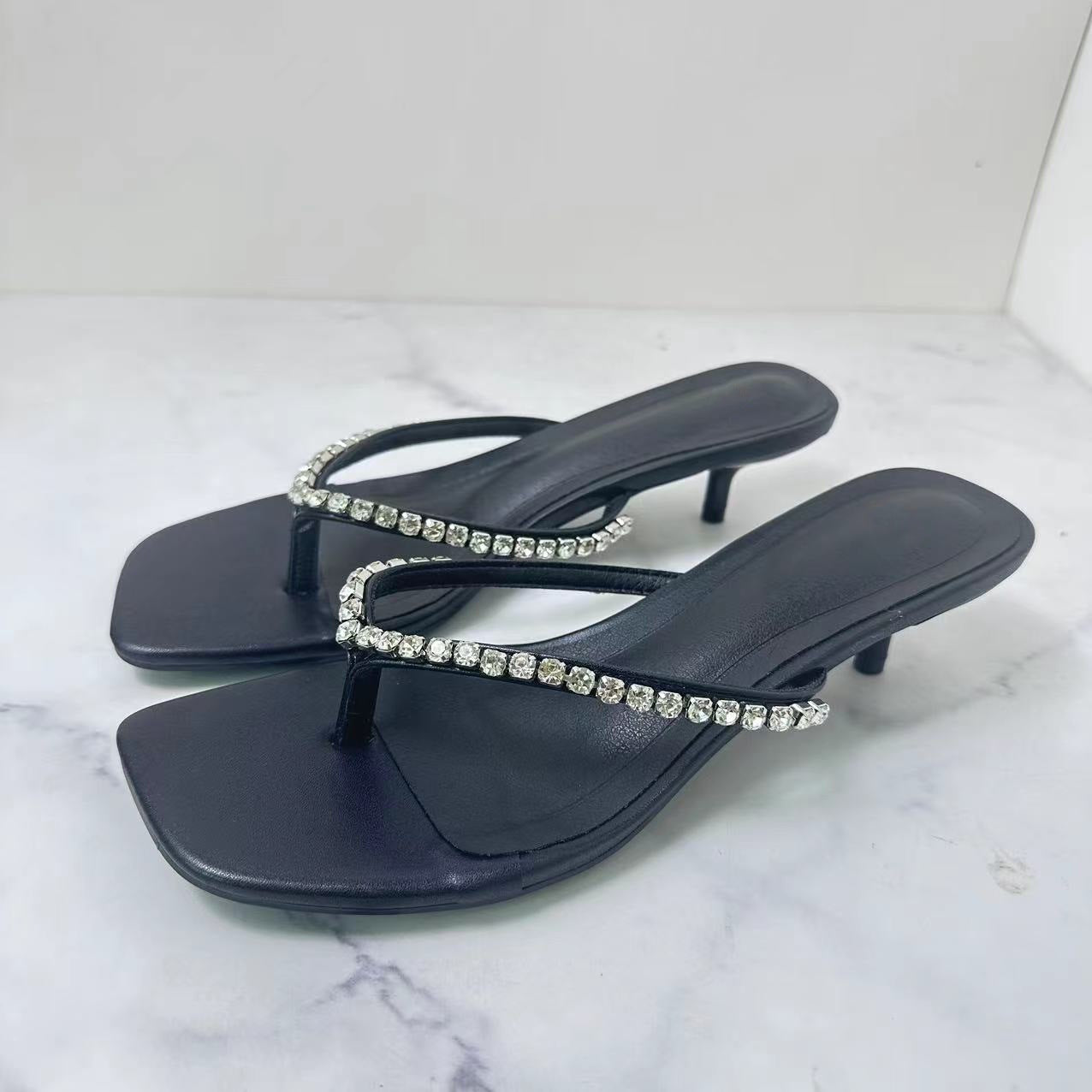 Women's New Fashion Joker Stiletto Flip-flops Joker Square Sandals and Slippers.
