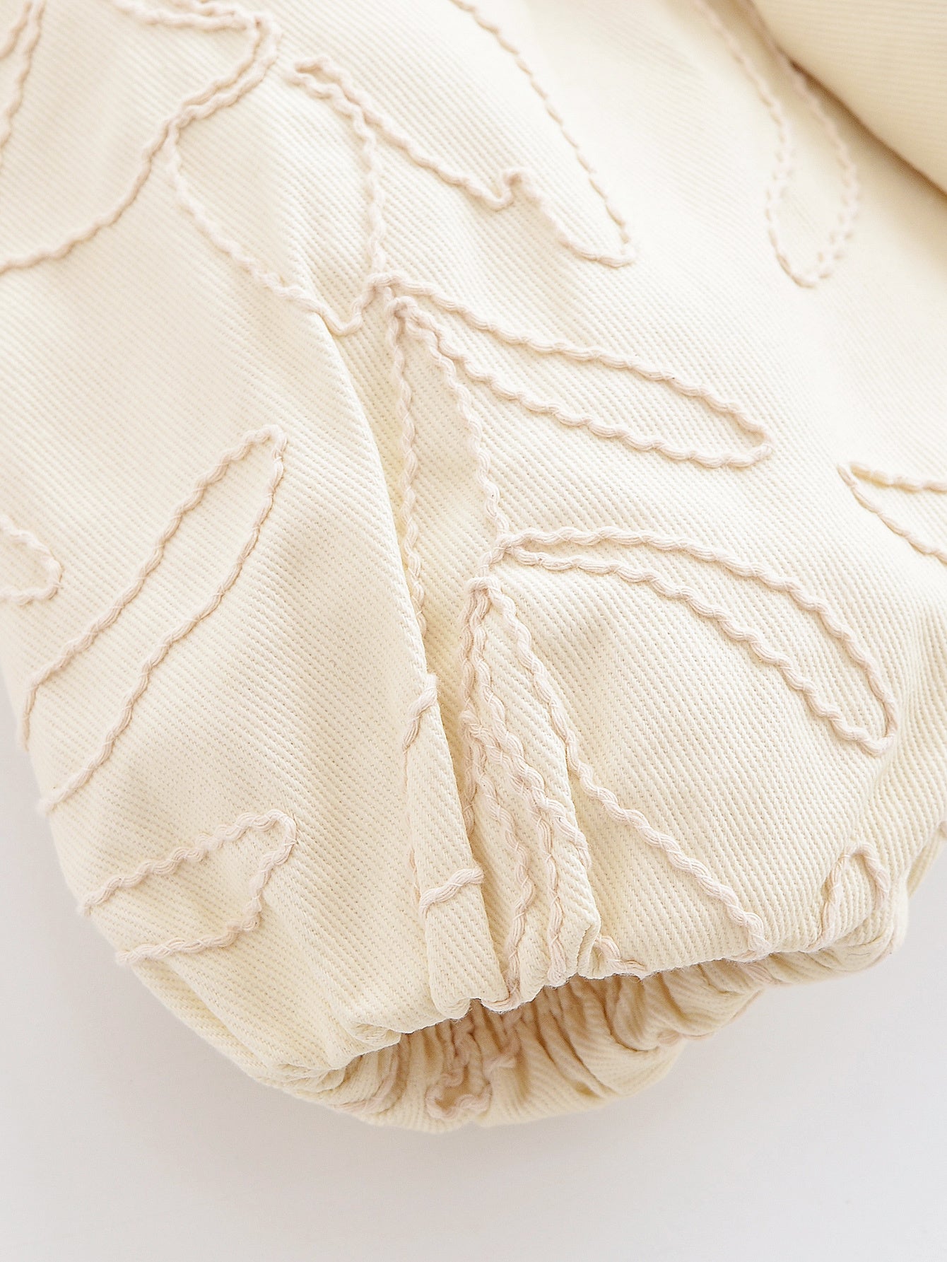 Women's new fashion embroidery decoration short O-Neck long sleeved jacket coat