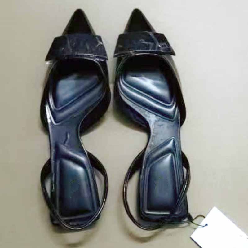 Women's New Fashion Joker Patent Leather Pointed Back Mixed with Muller Shoes Fashion Baotou Flat Slippers.