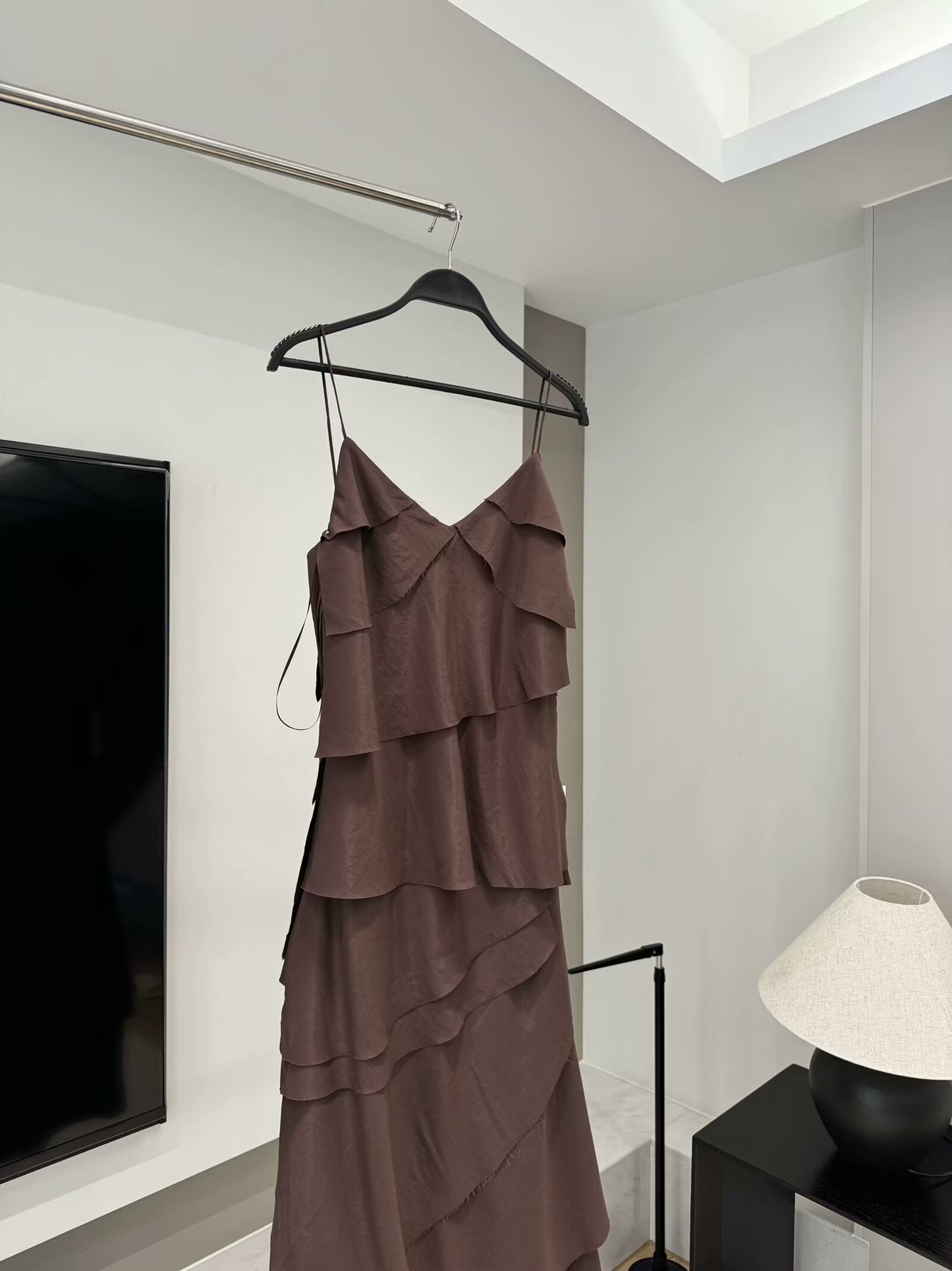 Ladies' new fashion layered decoration sleeveless V-neck suspender MIDI dress