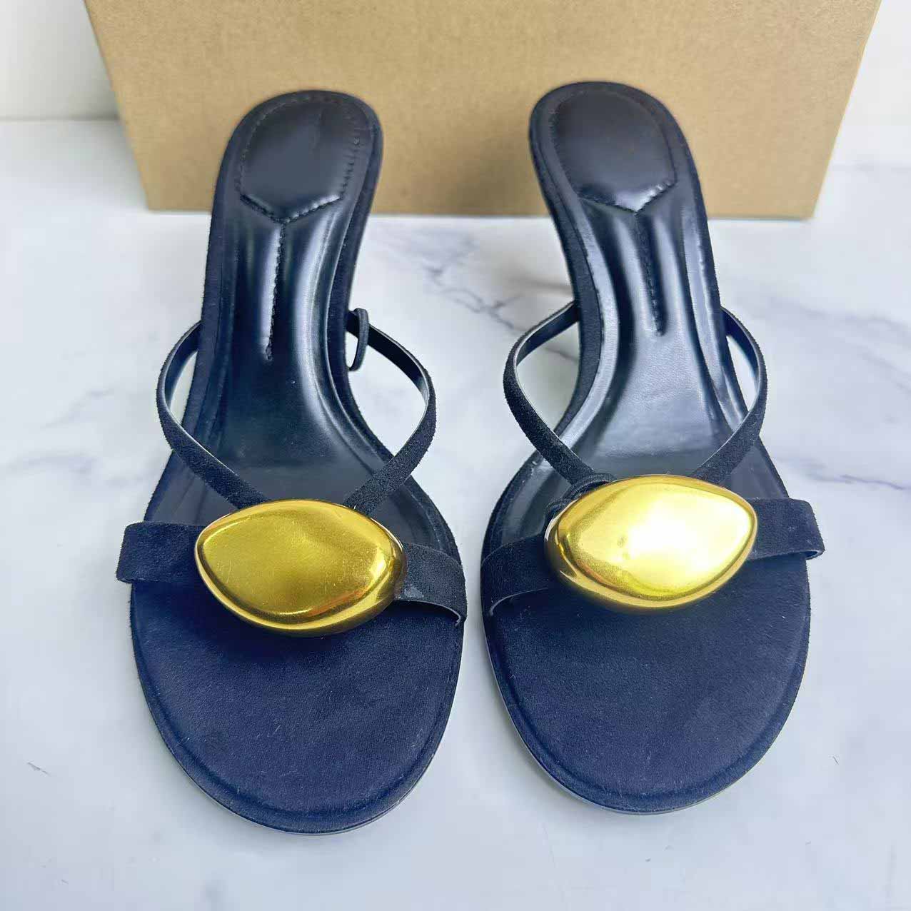 Women's New Fashion Joker High-heeled Sandals with Thin Metal Decorative Straps and Empty Design.