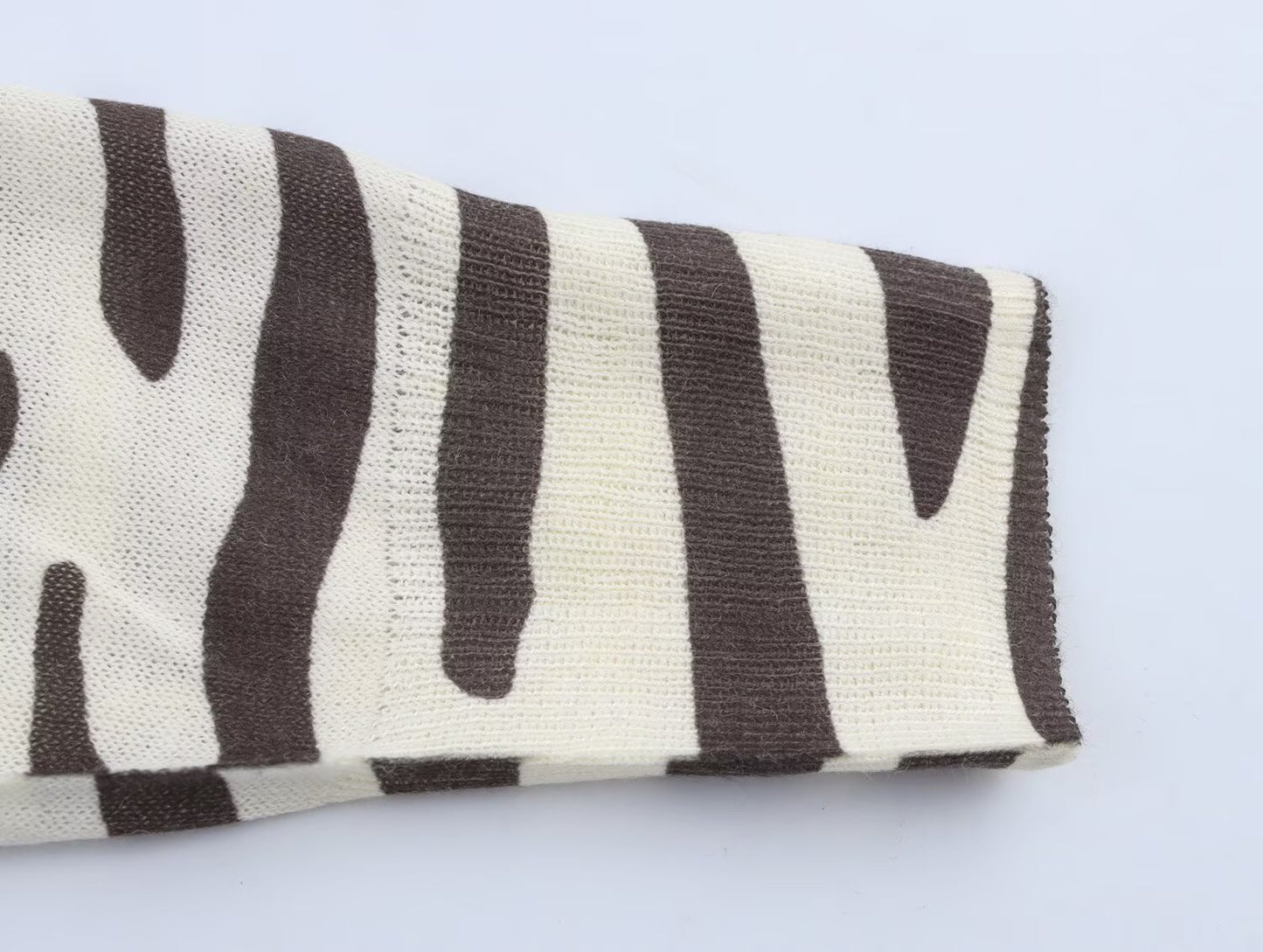 Women's New Fashion casual O-Neck striped fine needle knitted top