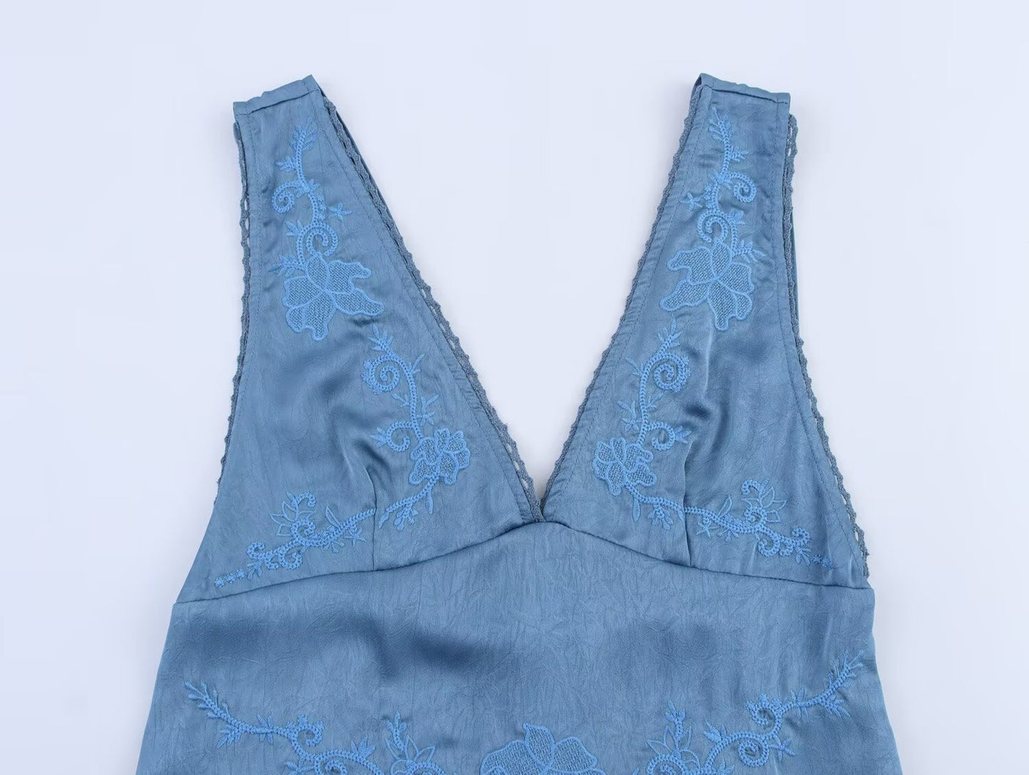 Women's new fashion sleeveless double V-neck embroidered MIDI dress