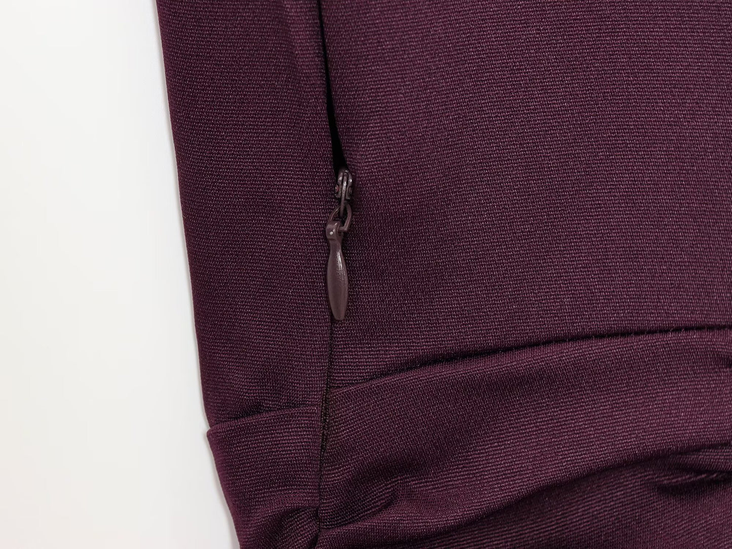 Women's summer fashion sleeveless draped V-neck MIDI dress