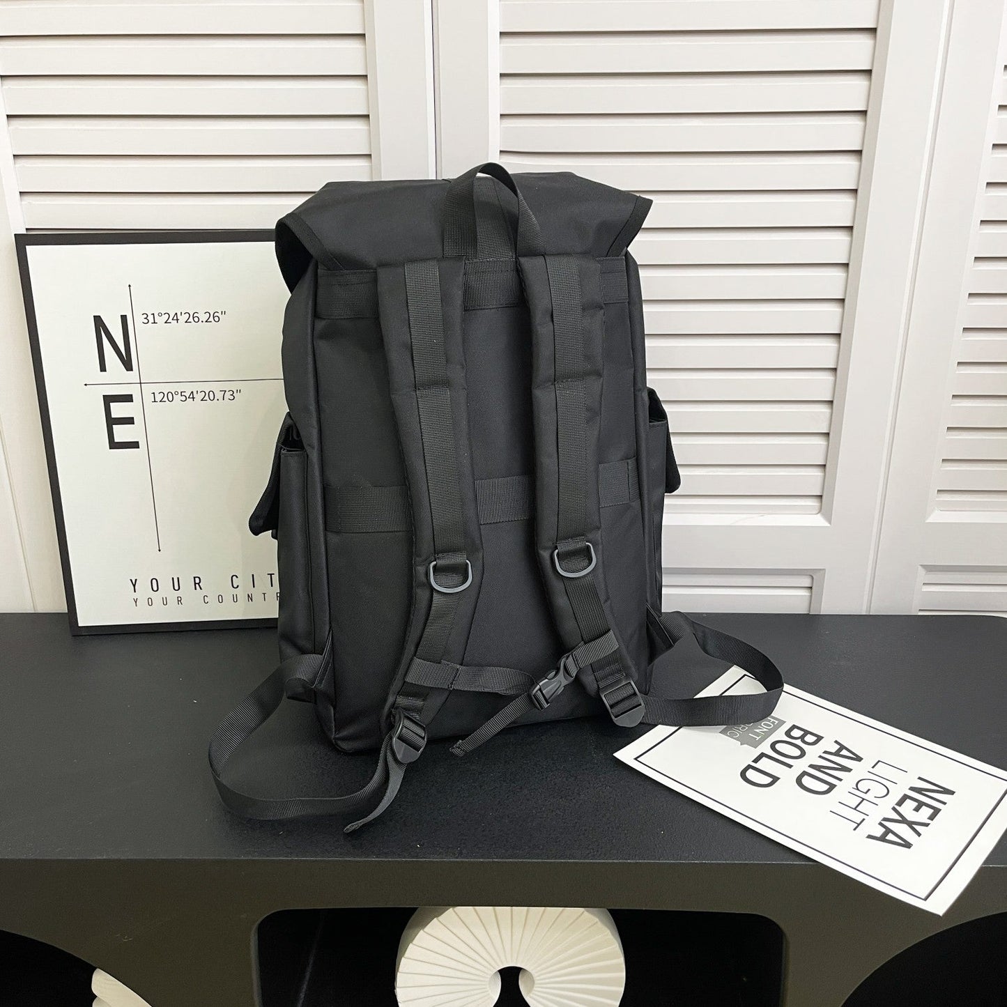 Men and Women with The Same New Fashion and Leisure Joker Multi-pocket Large-capacity Waterproof Backpack Travel Bag.