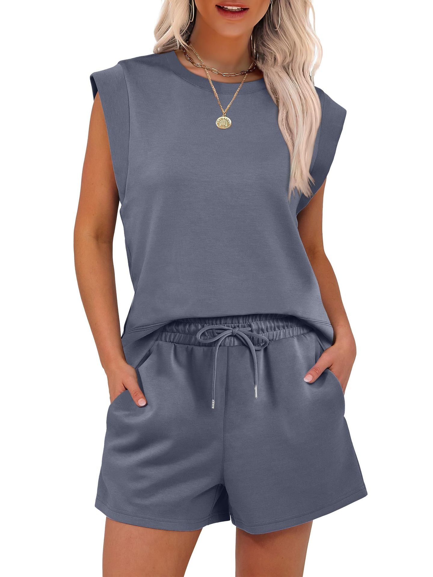 Women's Summer 2-piece Suit with Round Neck Cover Sleeve Top and Pocket Shorts Suit