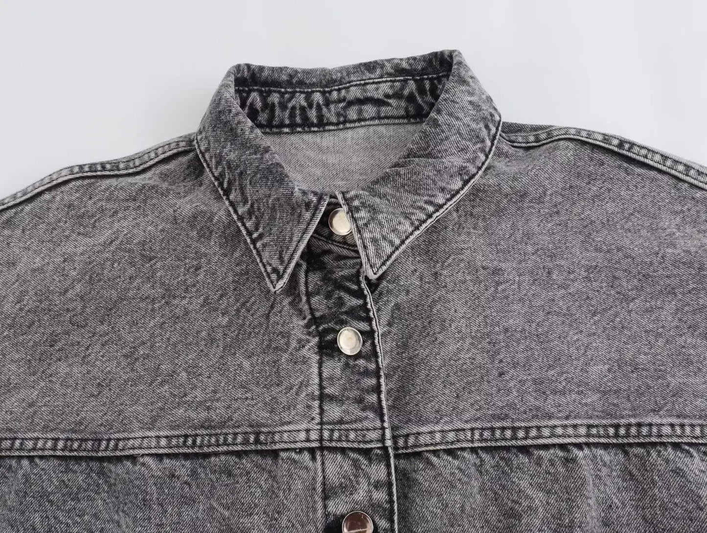 Women's new fashion large pocket decoration loose casual denim jacket coat retro long sleeved Button up women's coat chic