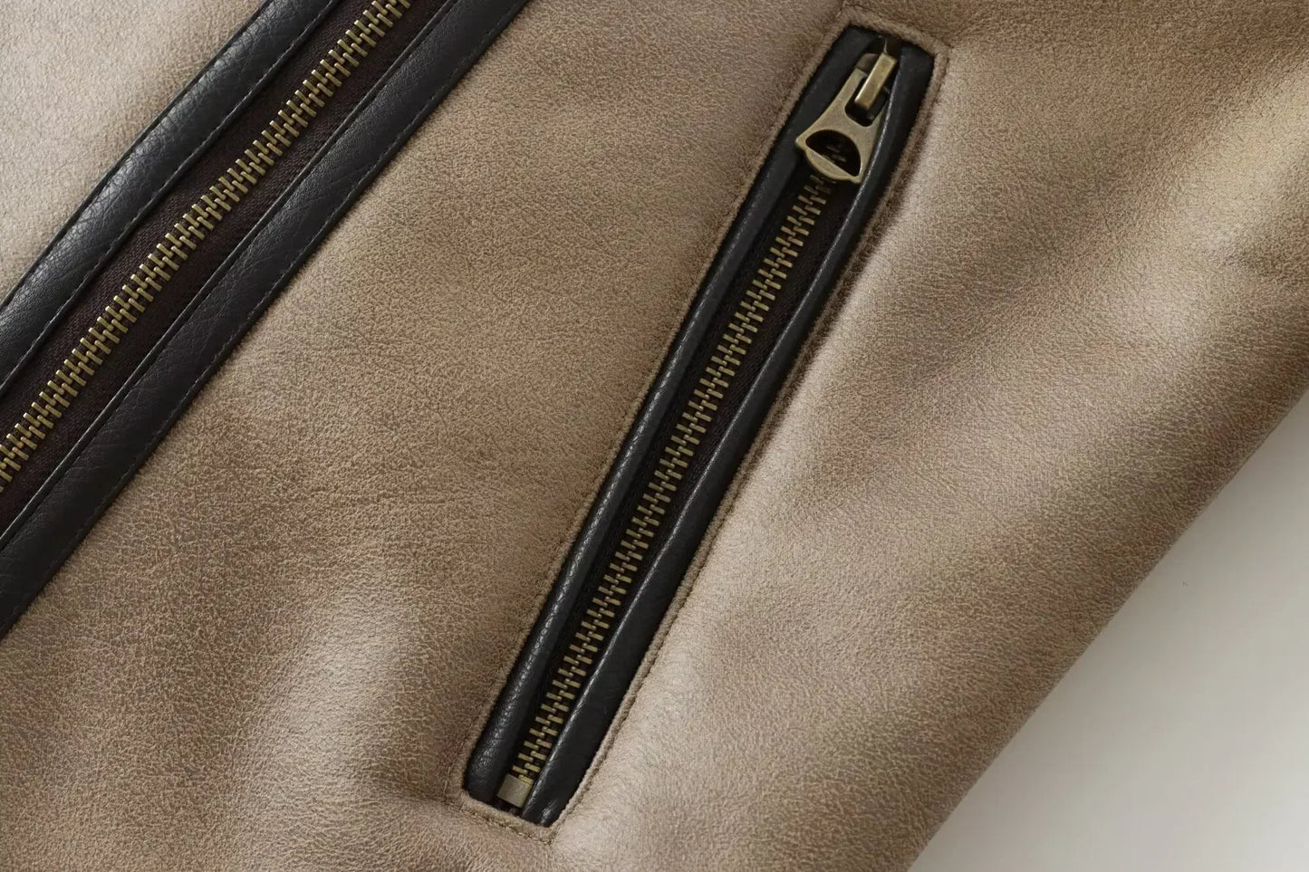 Women's 2024 new fashion casual double-sided Fur Faux Leather jacket coat retro long sleeved zipper pocket women's coat chic top 