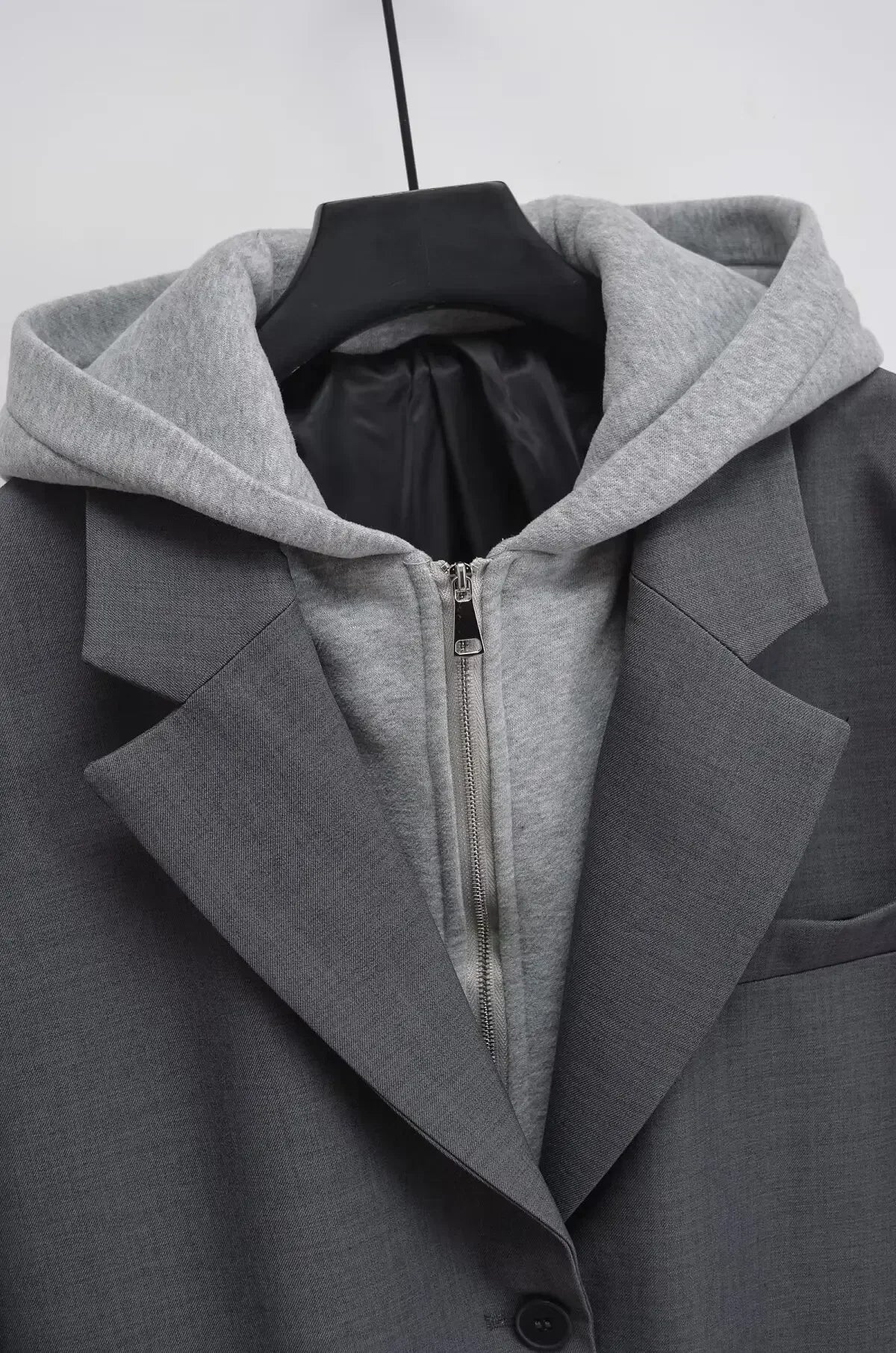 Women's 2024 New Fashion Flip Pocket Decoration Loose Single breasted Hooded Suit Coat Retro Long sleeved Women's Coat Chic Top 