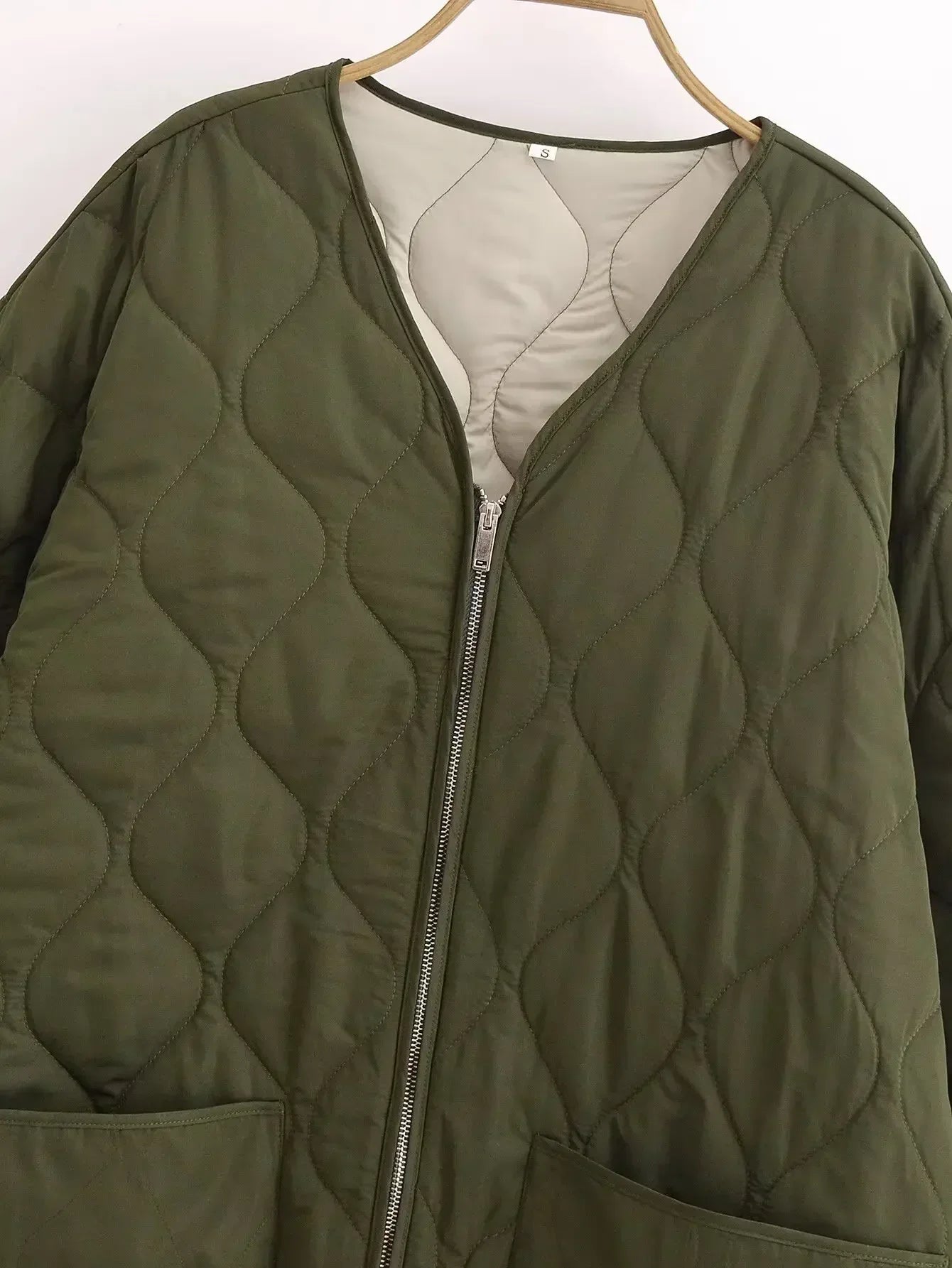 Women's 2024 new fashion pocket decoration loose warm V Neck cotton jacket Coat retro long sleeved zipper women's Coat chic top