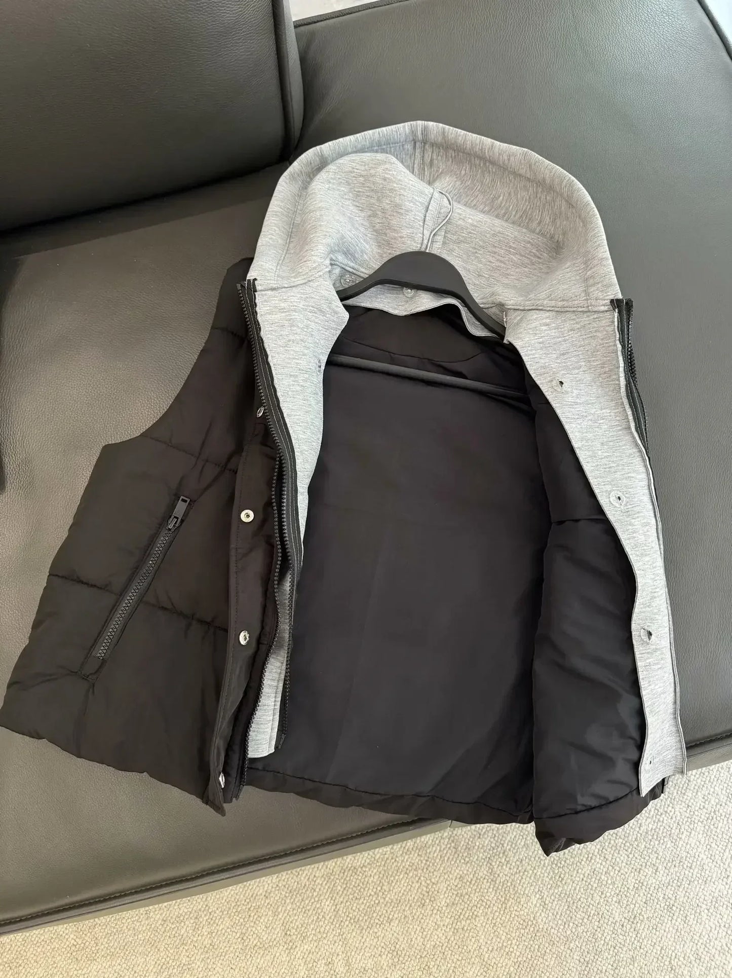 Women's new fashion zipper pocket decoration warm splicing hooded cotton vest retro sleeveless button up women's vest chic top