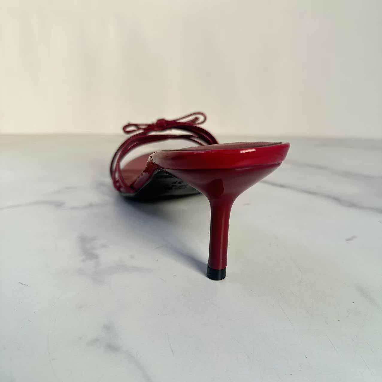 Women's New Fashion Joker Red Bow Is Stiletto Heels with Open Toe Fashion Sandals.