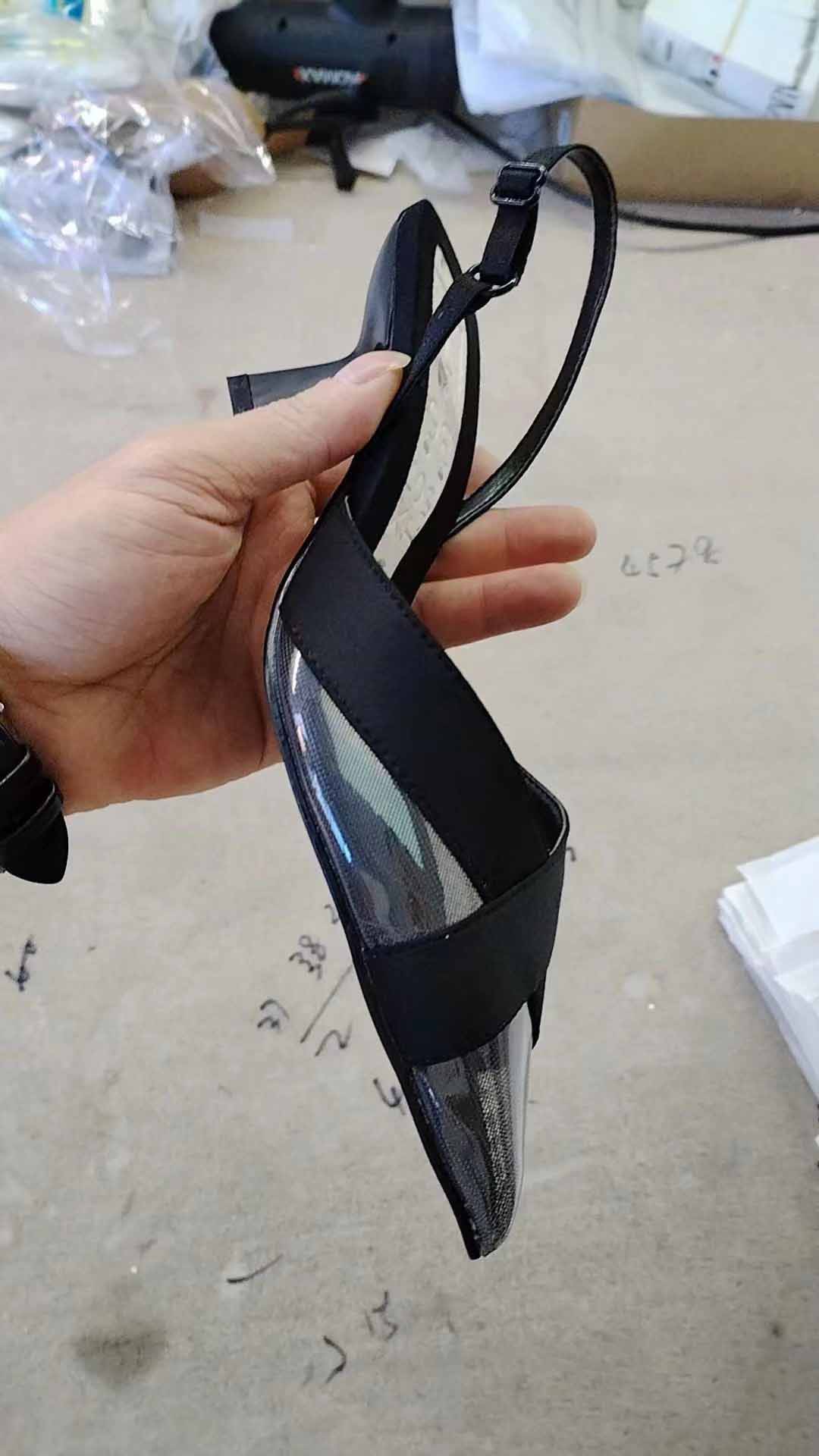 Women's New Fashion Joker Pointed Temperament Cross Mesh Stiletto Heels Elastic Back Strap Women's Sandals.