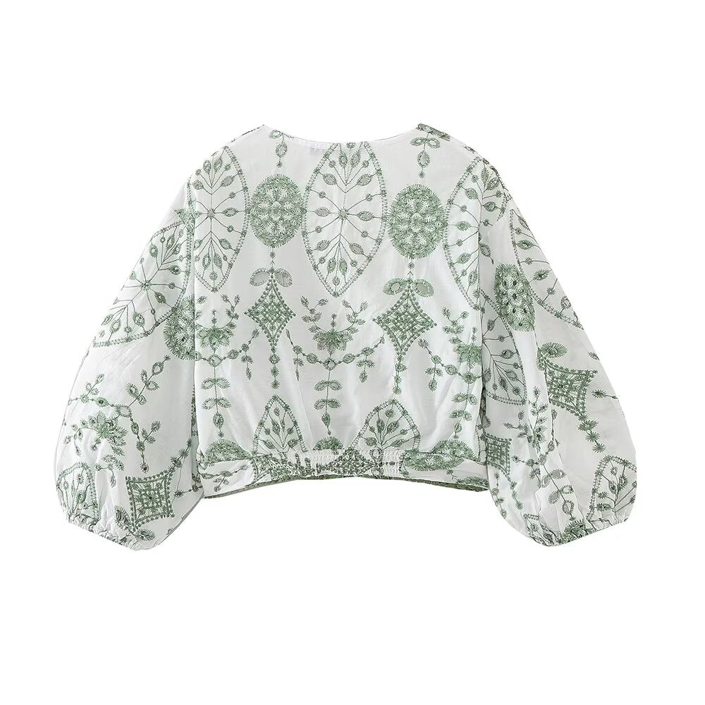 suit Women's 2 pieces new fashion short V-neck embroidered top+Shorts suit