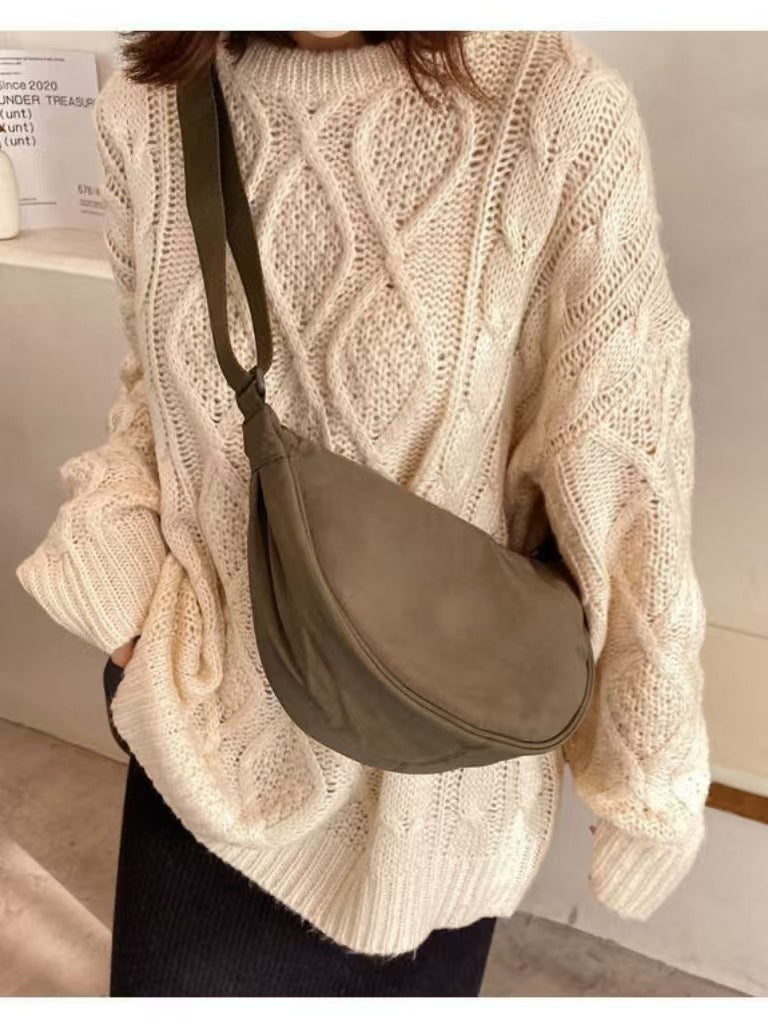 Men's and Women's Leisure Multifunctional Adjustable Underarm Nylon Bag with The Same Slung.