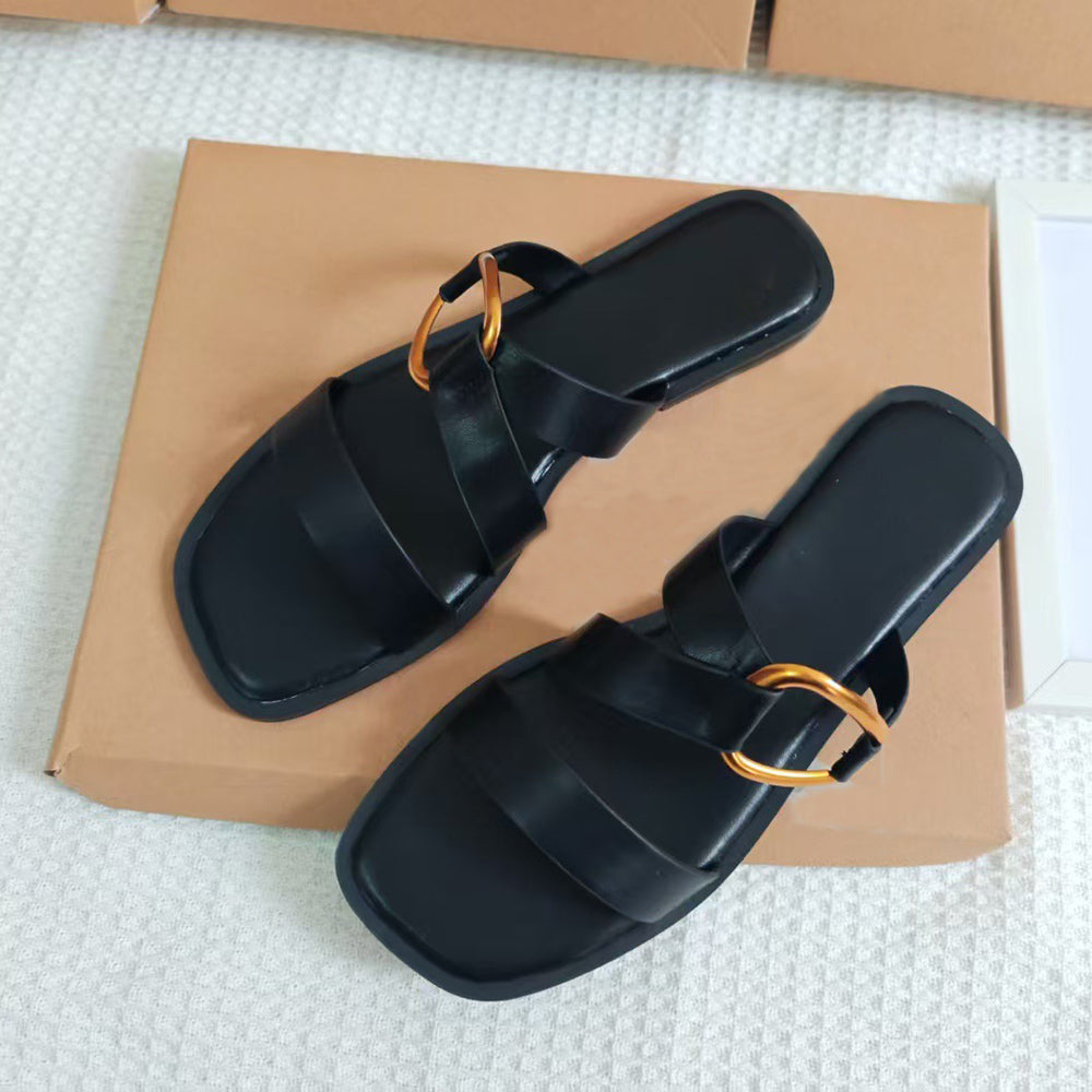 Women's New Fashion, Leisure, Joker Gold Decoration, Flat Bottom, Comfortable, Wearing Flat Slippers and Slippers.