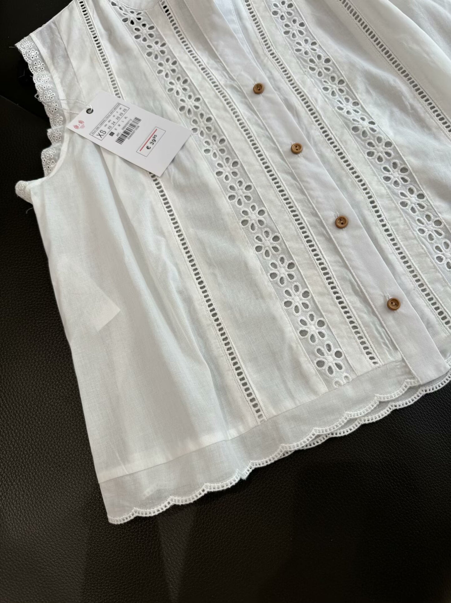 Women's new fashion sleeveless single breasted vertical lace top