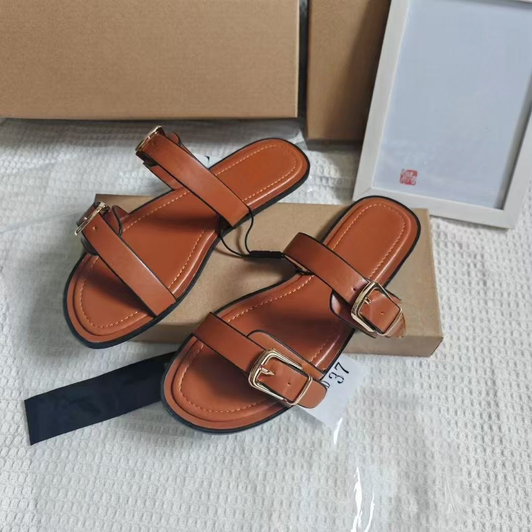 Women's New Fashion Casual Joker Double Flat Sandals Wearing Sandals Slippers.