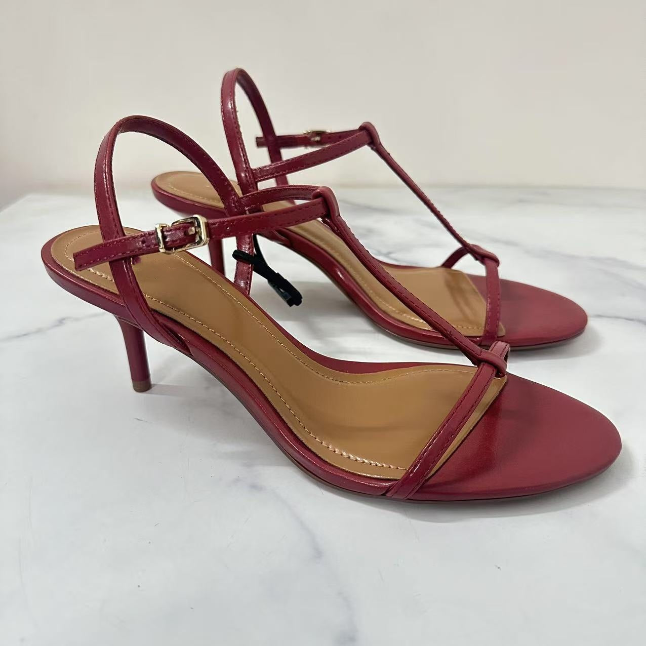 Women's 2025 New Fashion Temperament Joker Red and Black Ribbon Design High-heeled Sandals.