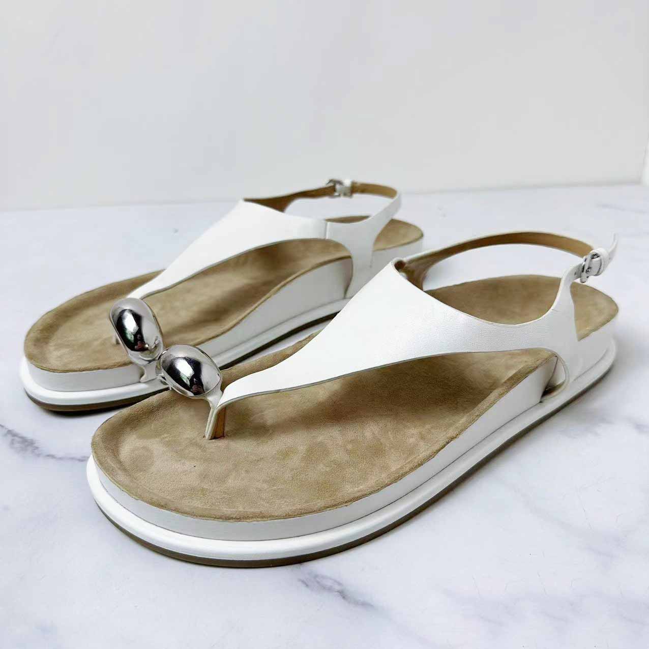 Women's New Fashion Joker Metal Buckle Flip-flops Casual Platform Sandals.